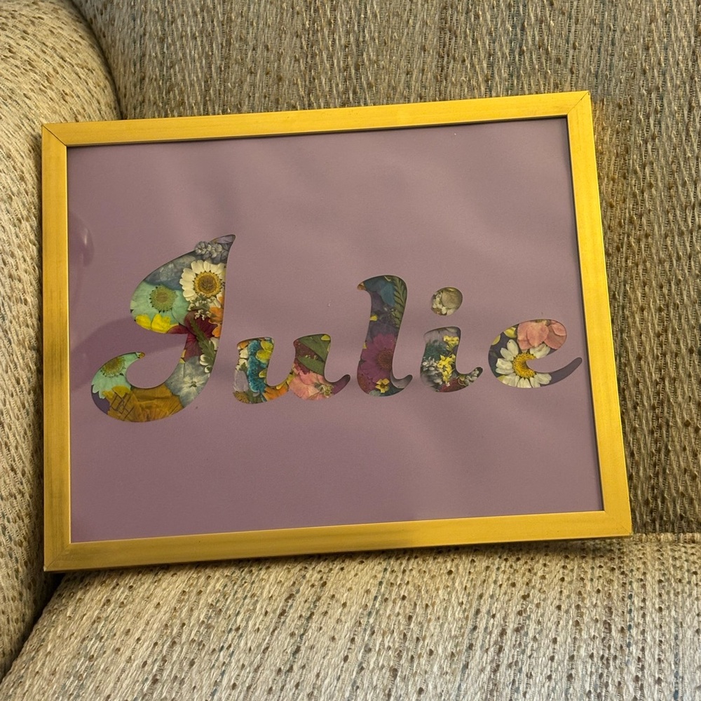 Custom floral initial - Picture 4 of 4
